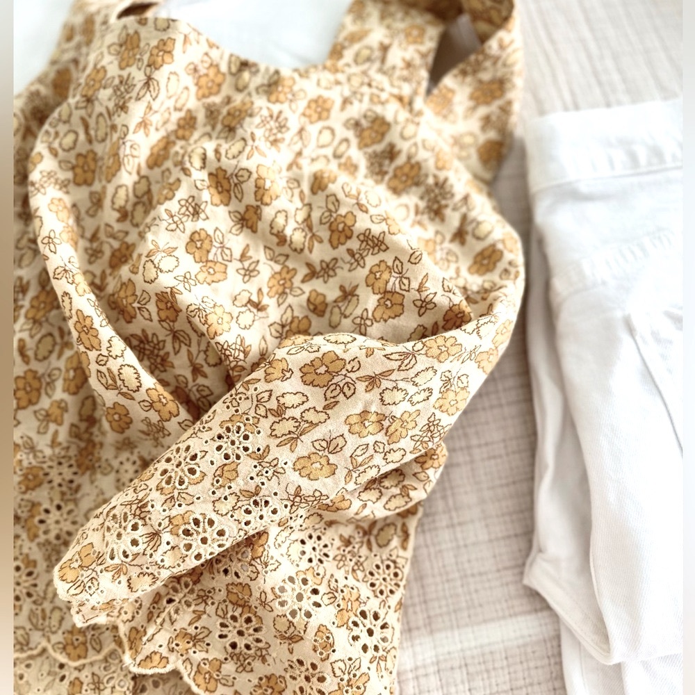 SOLD*** Made well linen blend floral dijon color tank blouse lace edge, NWT